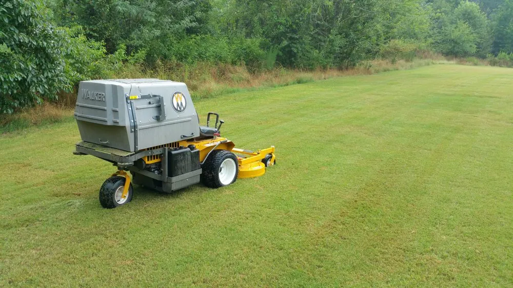 Trusted lawn mowing service in Evans, GA - QuickCall Services