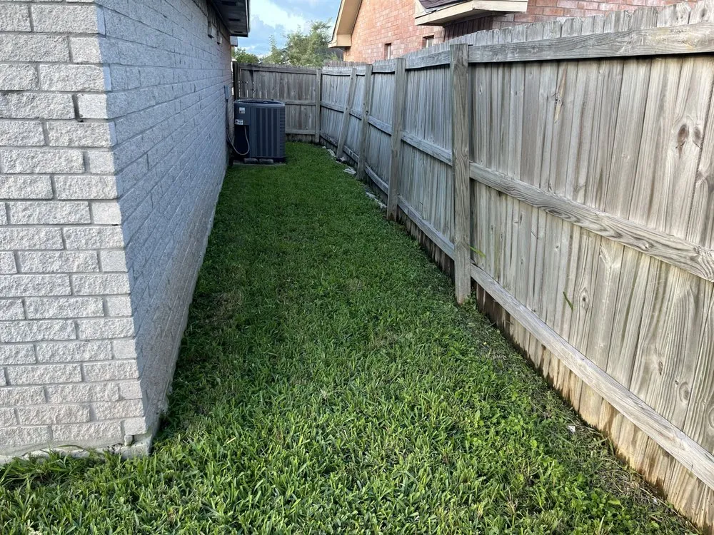 Top-rated lawn mowing service in Brownsville, TX by QuickCuts Landscaping