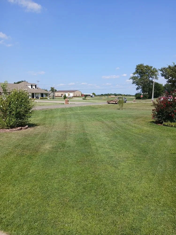 Affordable landscape installation in Wagoner, OK by Quicker Crew