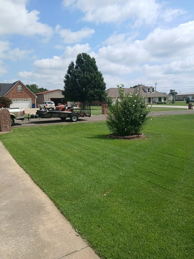 Top-rated outdoor landscaping in Wagoner, OK by Quicker Crew