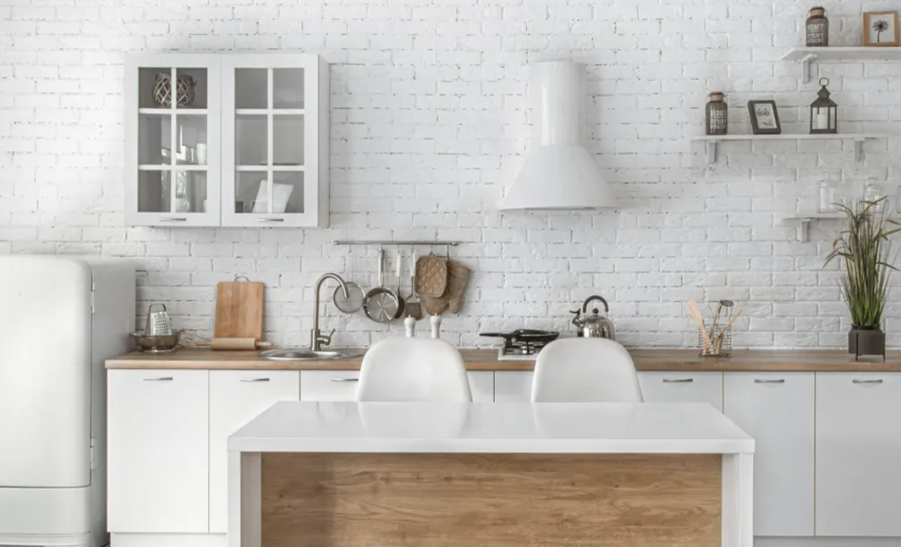 Custom lawn care service for year-round maintenance across Tallahassee, FL - Quickhands All Around