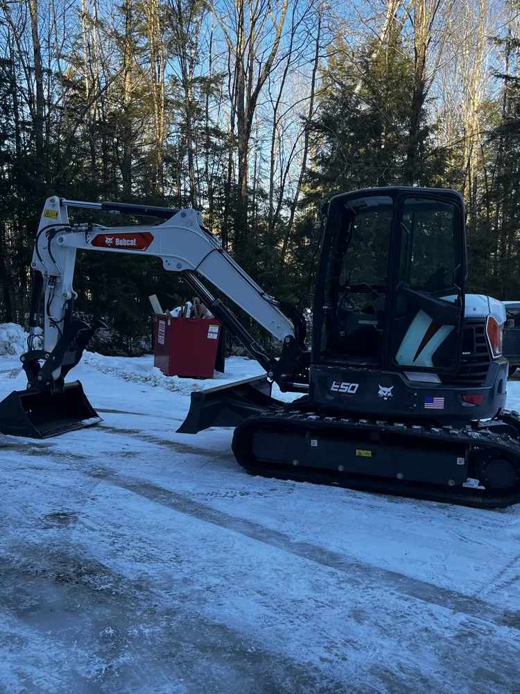 Custom outdoor landscaping in Readfield, ME by Quiet Harbor Builders