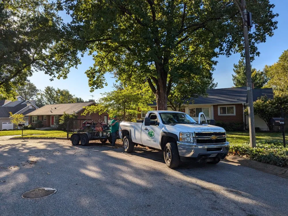 Top-rated yard cleanup service in St. Louis, MO by Quiet Village Landscaping