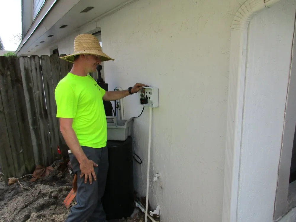 Professional lawn mowing service experts serving Longwood, FL - Quik Care Services