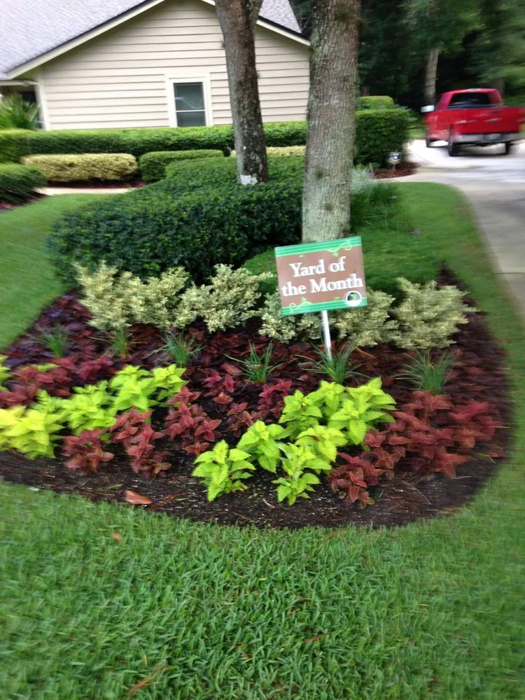 Top-rated yard maintenance for residential properties in Longwood, FL by Quik Care Services