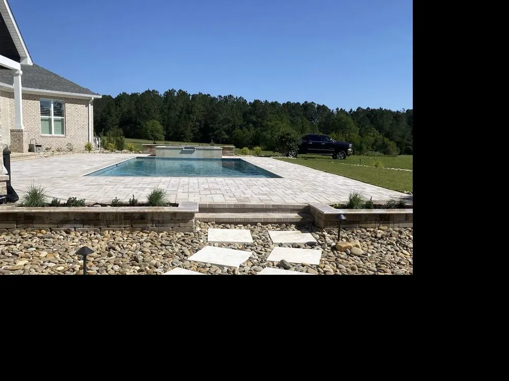 Expert yard maintenance experts serving Spanish Fort, AL - Quik-Rite Lawn Maintenance