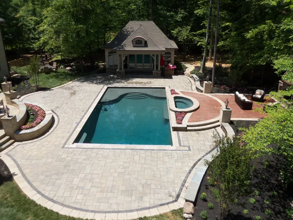 Professional lawn mowing service in Manassas, VA - Quinn's Landscaping & Lawn Service