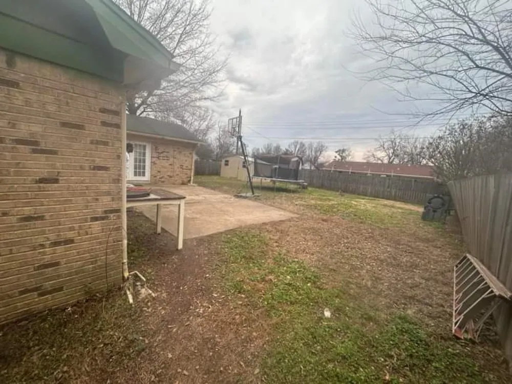 Professional yard cleanup service for beautiful yards across West Memphis, AR - Quinn's Landscaping