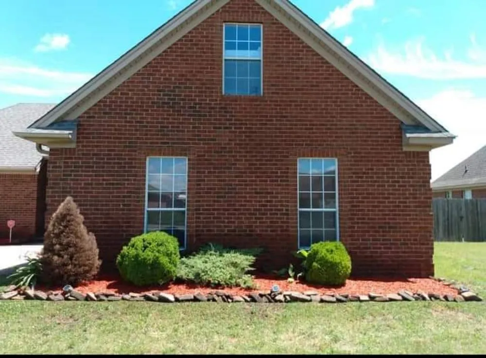 Local yard cleanup service in West Memphis, AR by Quinn's Landscaping