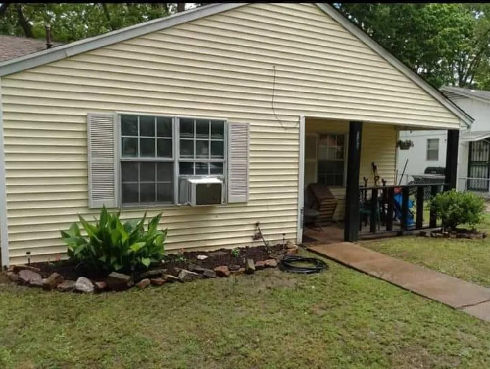 Expert yard cleanup service experts serving West Memphis, AR - Quinn's Landscaping