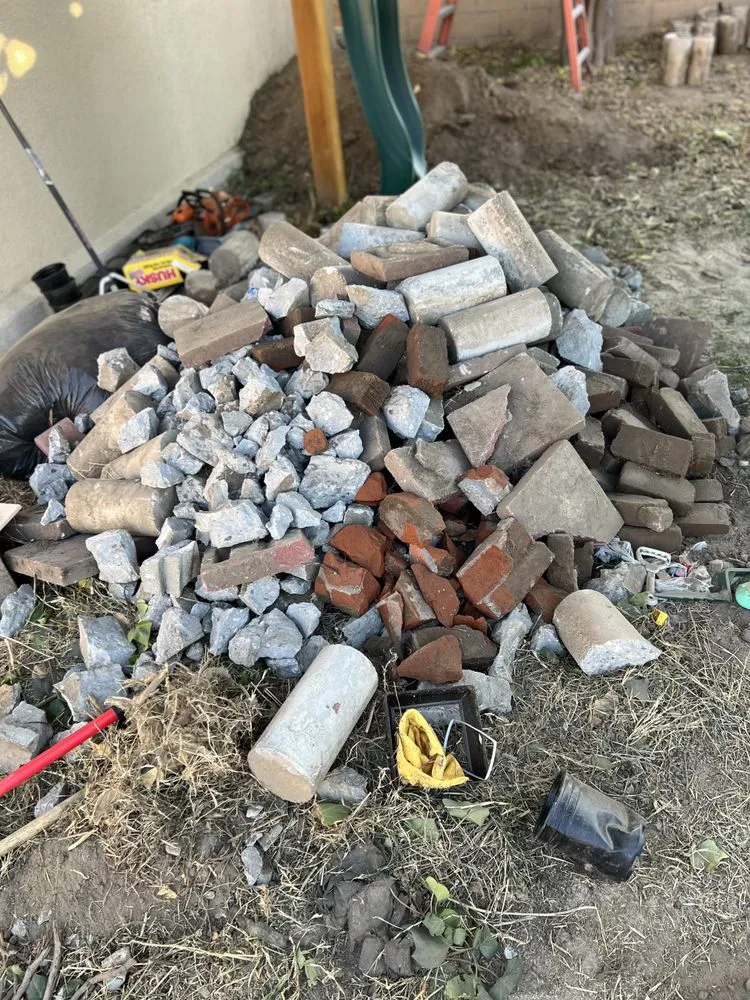 Affordable lawn mowing service with custom design in South Pasadena, CA by Quintanas Construiction