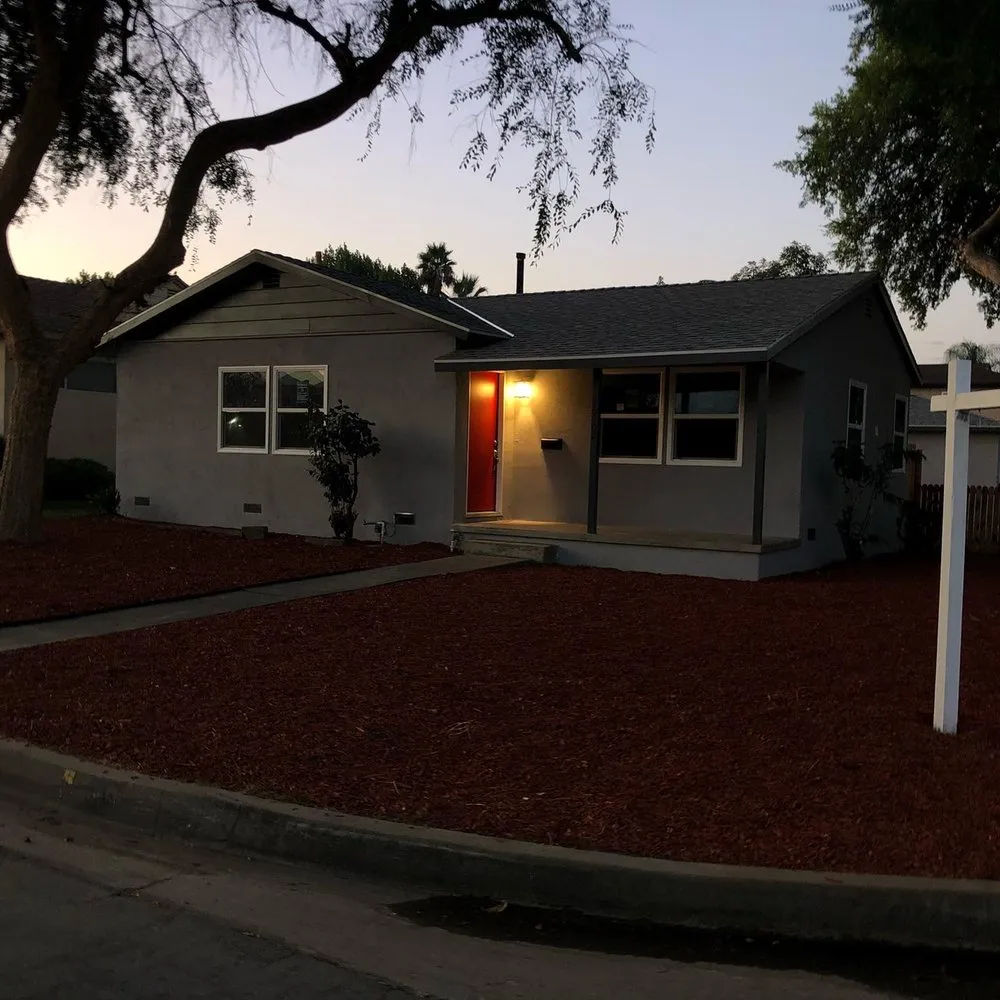 Local lawn mowing service for year-round maintenance across South Pasadena, CA - Quintanas Construiction