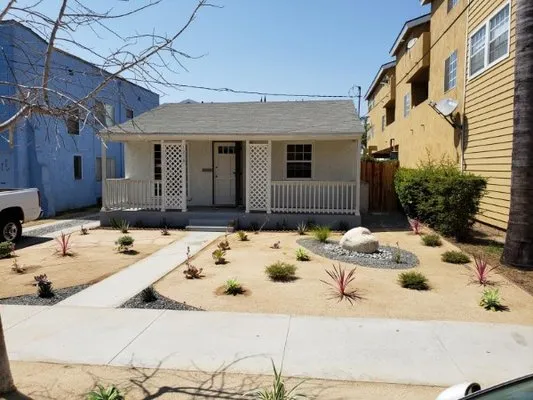 Quintana's Desert Landscape Design Logo