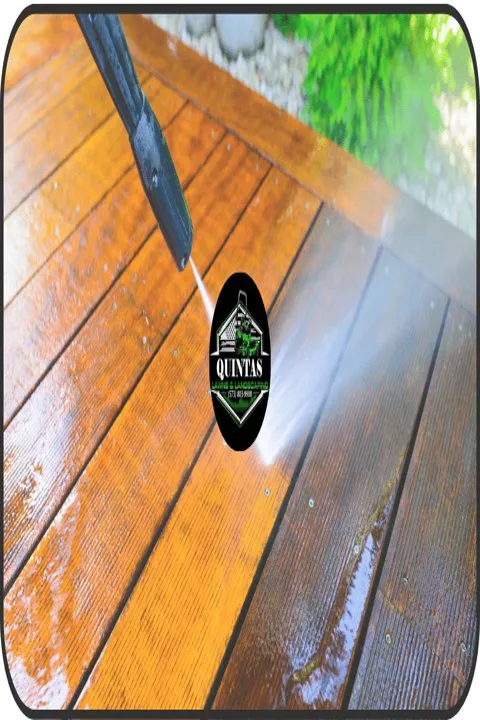 Custom yard cleanup service in Cape Girardeau, MO by Quintas Landscaping & Lawn Services