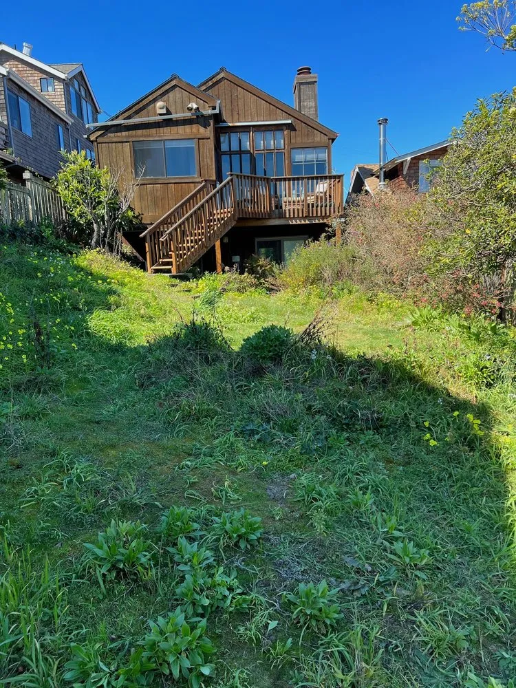 Custom lawn care service in Richmond, CA - Quintero Landscapes