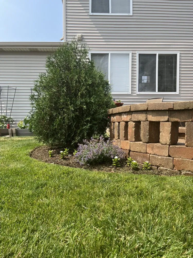 Affordable landscaping services in Aurora, IL - Quintessential Lawn Care