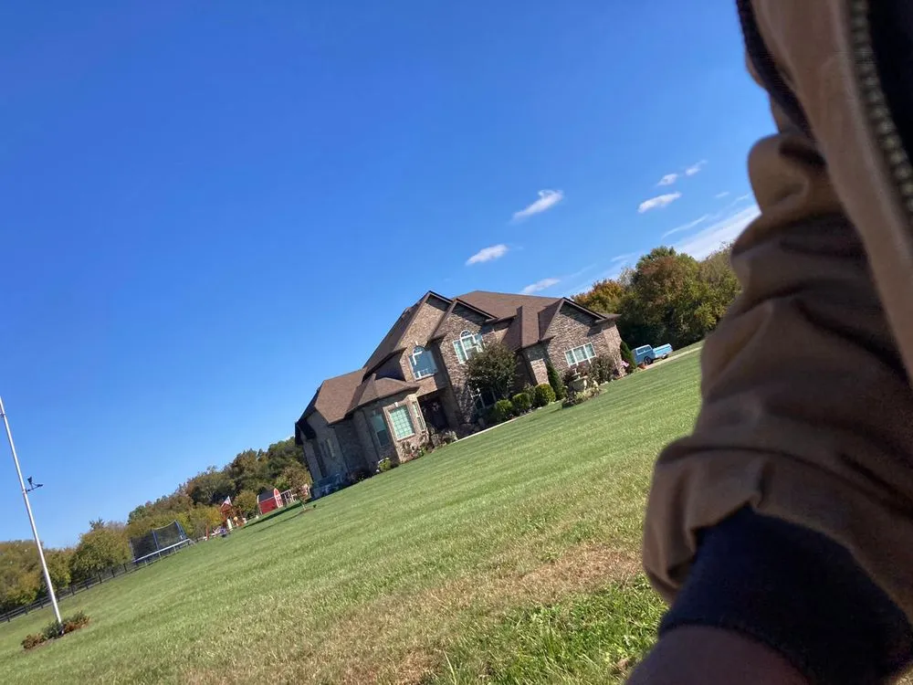 Custom yard cleanup service in Shelbyville, TN - Quiñonez Lawn Care