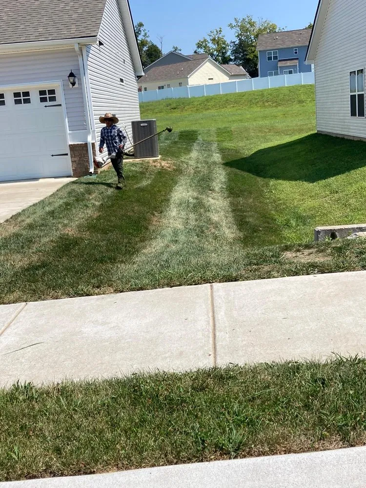 Trusted landscaping services in Shelbyville, TN - Quiñonez Lawn Care