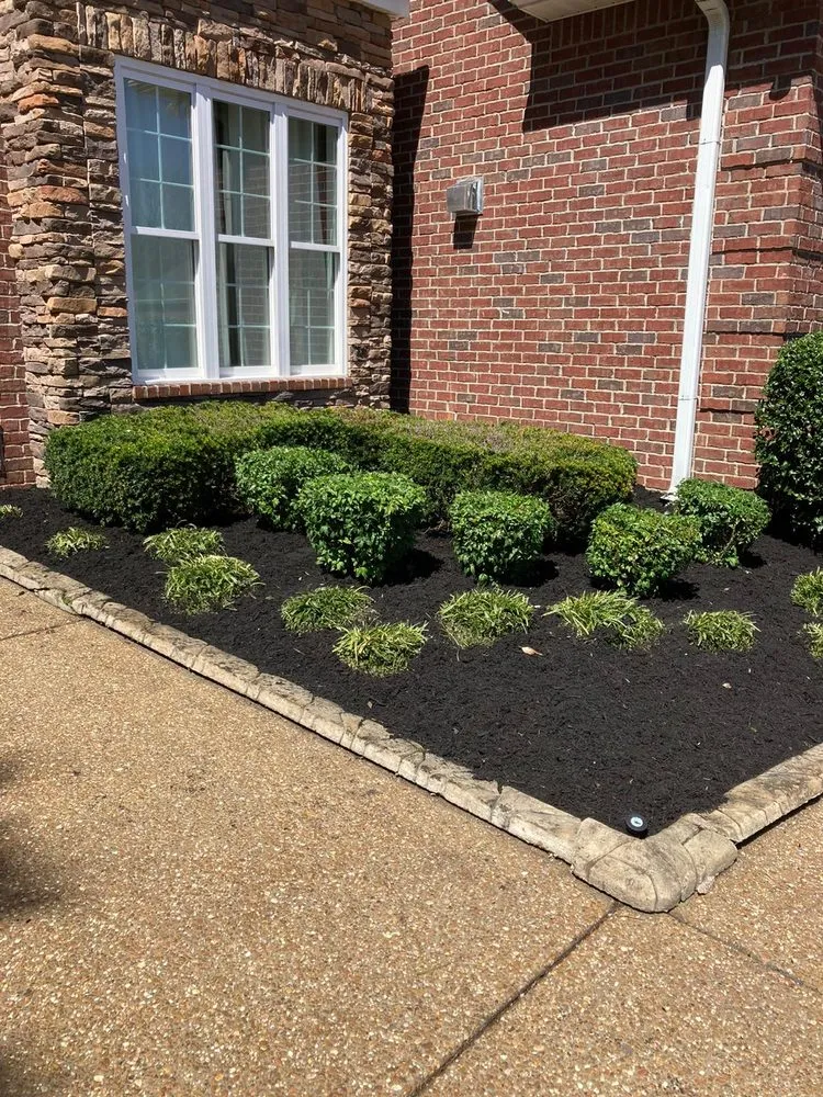 Affordable residential landscaping for beautiful yards in Shelbyville, TN by Quiñonez Lawn Care