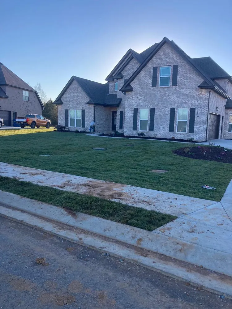 Top-rated residential landscaping in Shelbyville, TN - Quiñonez Lawn Care