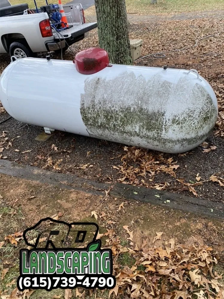 Custom residential landscaping with custom design in Springfield, TN by R & D Landscaping