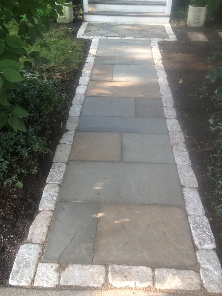 Affordable yard cleanup service with custom design in Skokie, IL by R & G Almanza Landscape