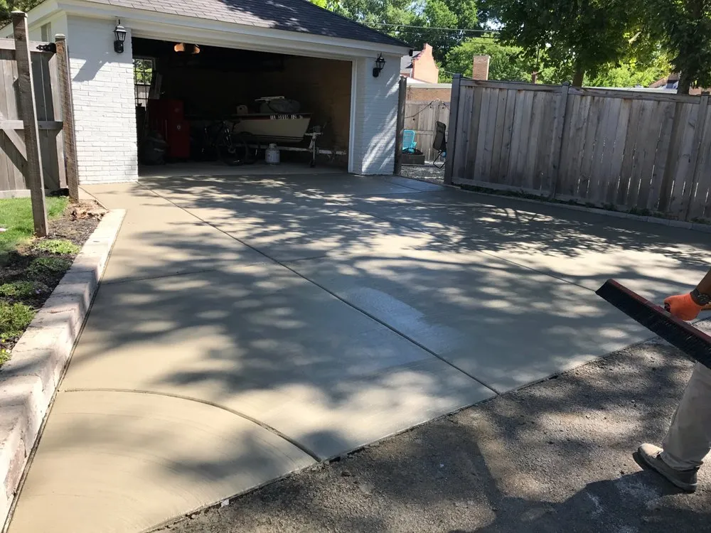 Professional garden landscaping near you across Skokie, IL - R & G Almanza Landscape