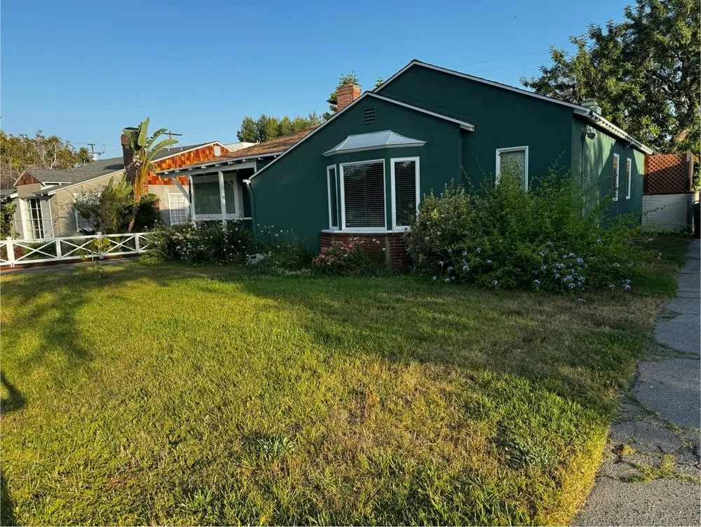 Expert outdoor landscaping experts serving Los Angeles, CA - R & G Gardening Services & Landscaping