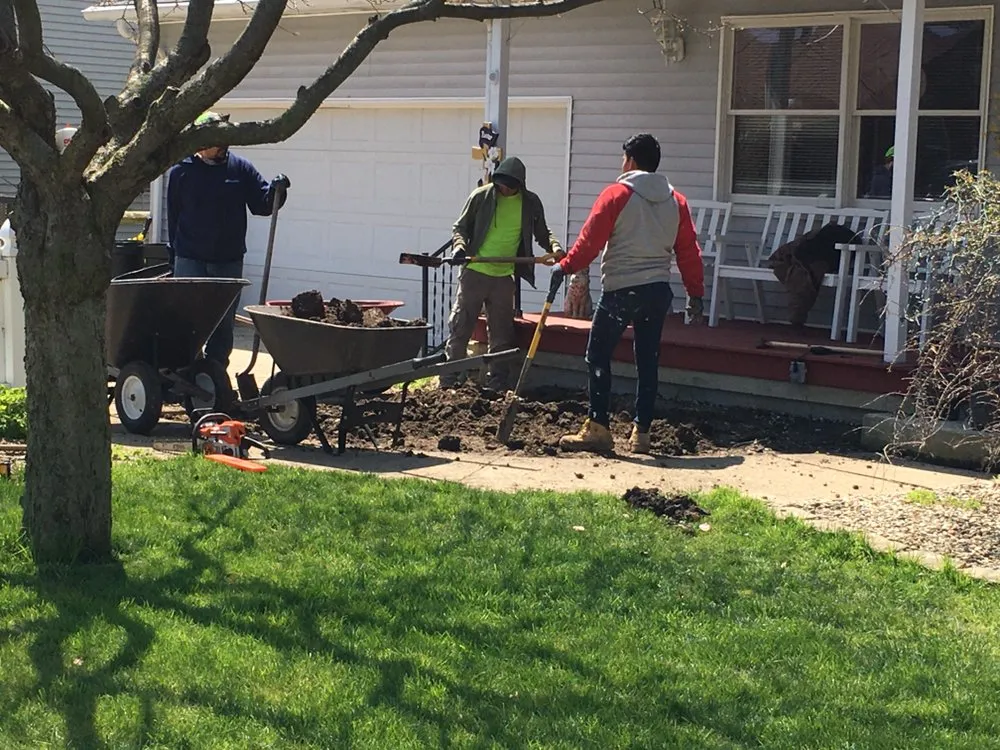 Reliable landscape design in Norwalk, OH by R & J Green keepers