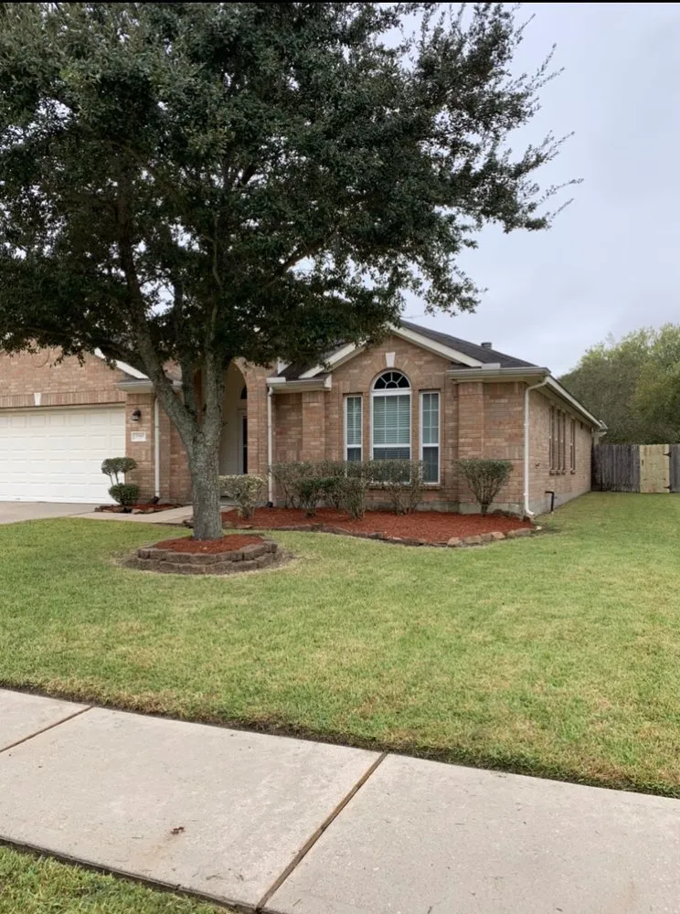 Reliable garden landscaping in Houston, TX - R & J Handyman Services & Landscaping