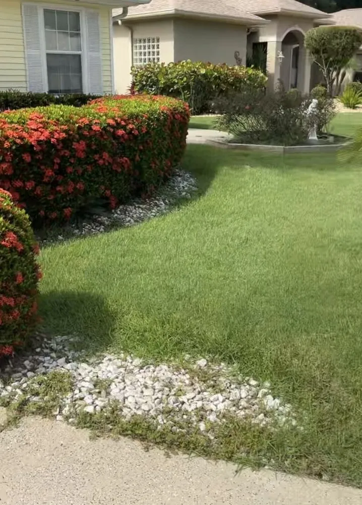 Custom garden landscaping experts serving Frostproof, FL - R & J Landscaping