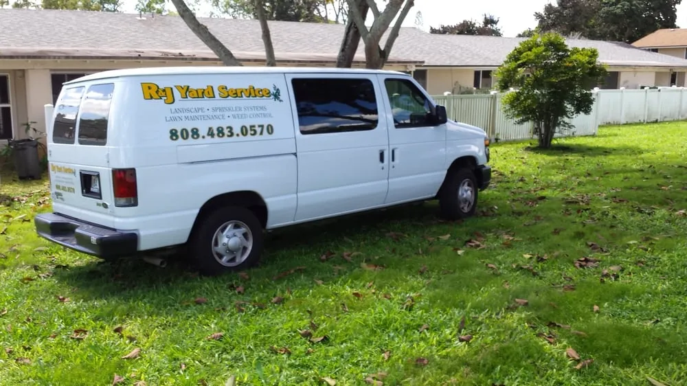Trusted lawn mowing service in Ewa Beach, HI - R & J Yard Service