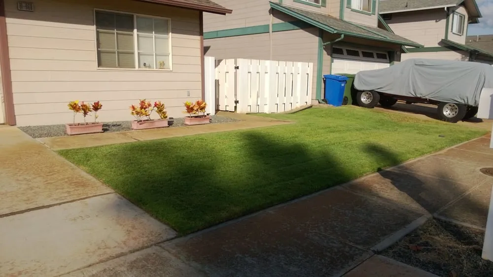 Expert residential landscaping experts serving Ewa Beach, HI - R & J Yard Service
