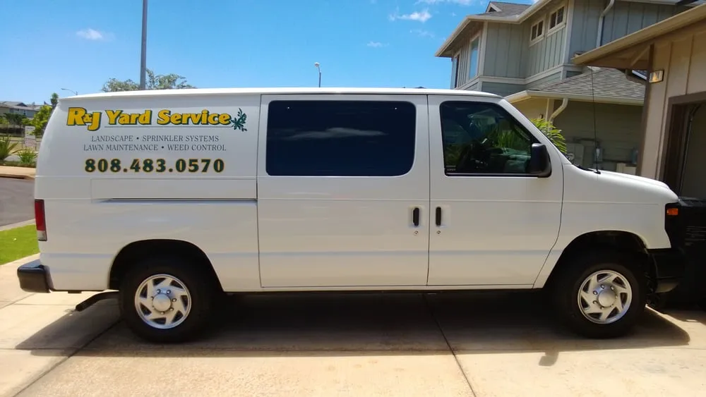 Local yard cleanup service in Ewa Beach, HI by R & J Yard Service