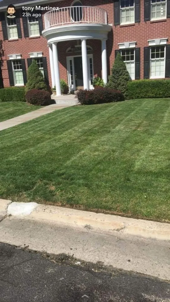 Custom lawn mowing service in South Ogden, UT - R & Js Upkeep Service