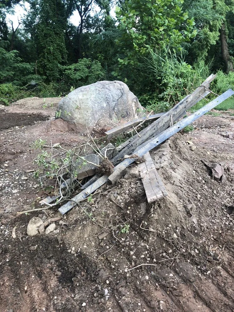 Local lawn mowing service in New City, NY - R & M Landscaping & Pavers