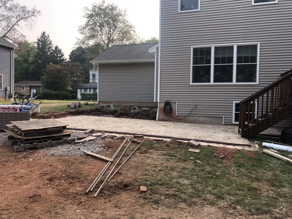 Local lawn care service experts serving New City, NY - R & M Landscaping & Pavers