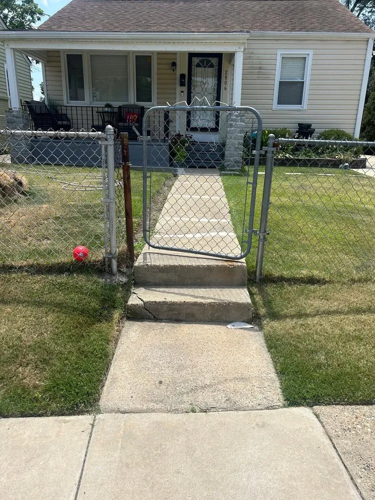 Professional yard cleanup service experts serving Lindenwold, NJ - R & M Landscaping and Patios