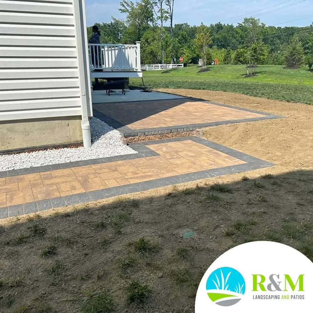 Custom landscaping services in Lindenwold, NJ by R & M Landscaping and Patios
