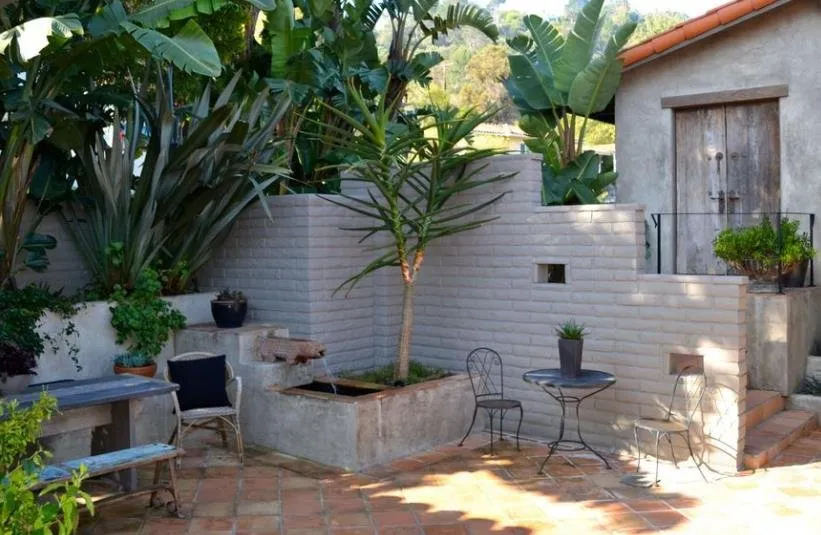 Top-rated residential landscaping in Apache Junction, AZ by R & M Landscaping