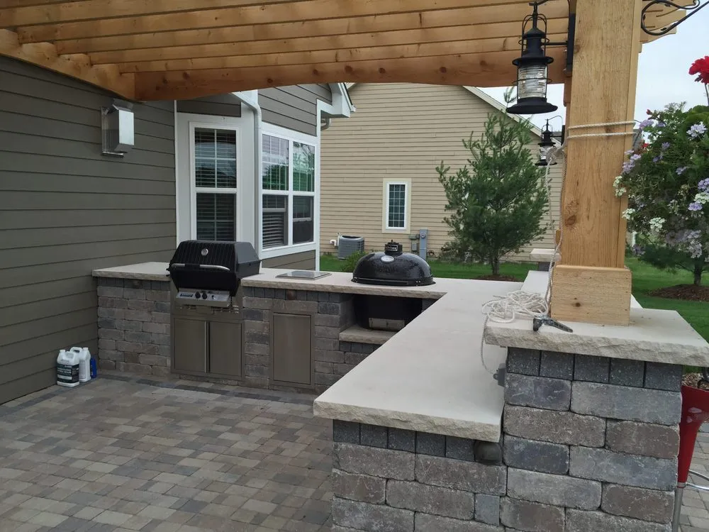 Top-rated yard cleanup service experts serving Franksville, WI - R & R Enterprises