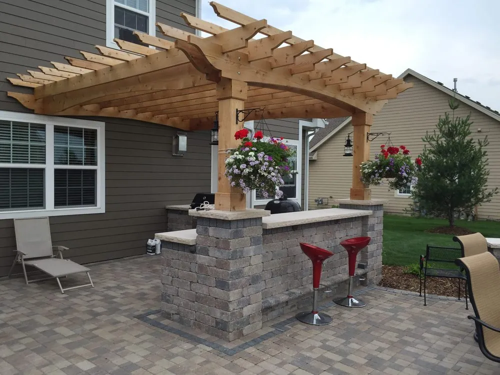 Local residential landscaping experts serving Franksville, WI - R & R Enterprises