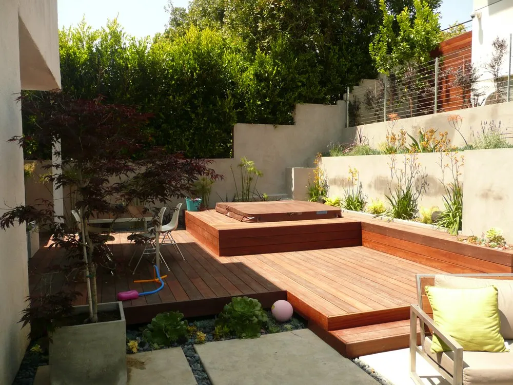Affordable residential landscaping experts serving Los Angeles, CA - R & R Landscape Services