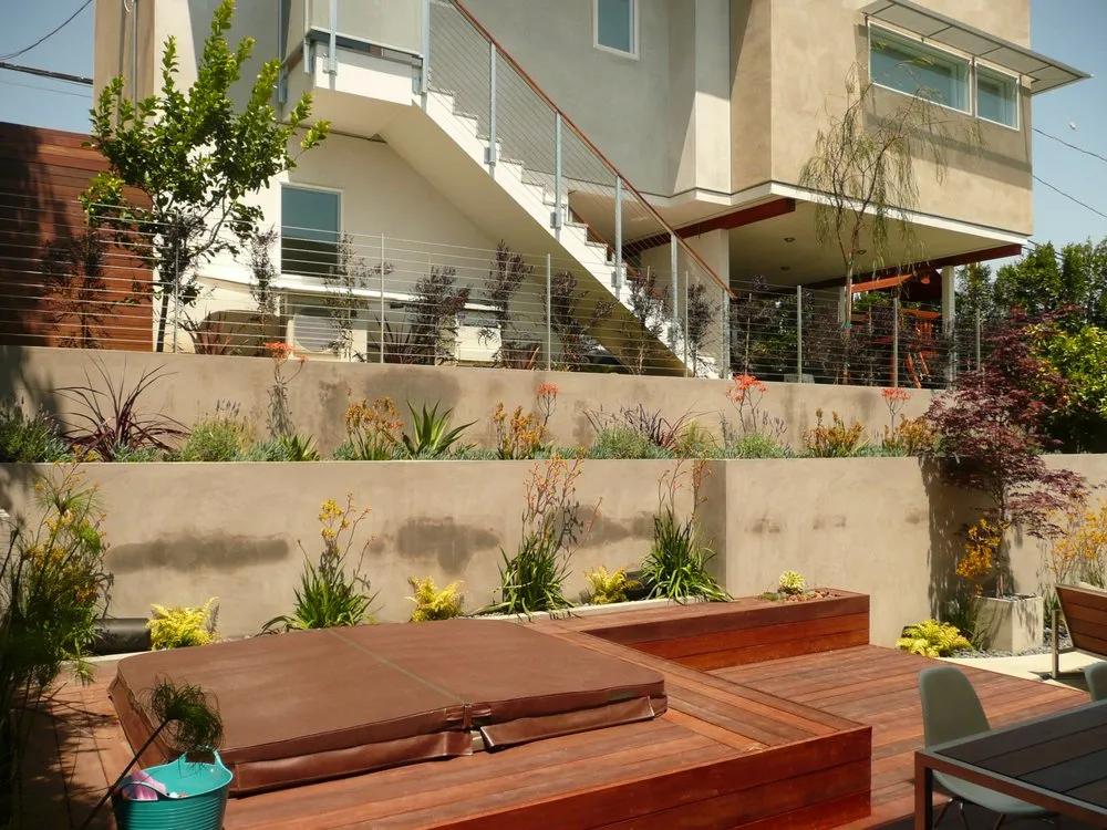 Reliable garden landscaping in Los Angeles, CA - R & R Landscape Services