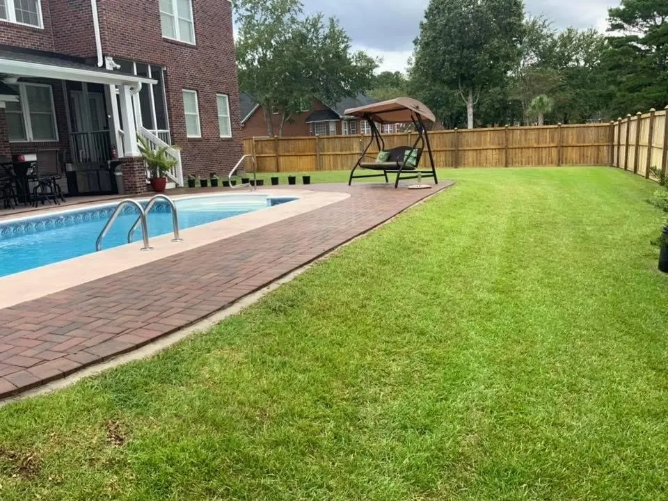 Top-rated yard cleanup service in Ladson, SC by R & R Lawn Care & Pressure Washing