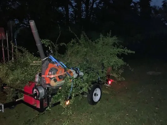 R & R Lawn Care & Pressure Washing Logo