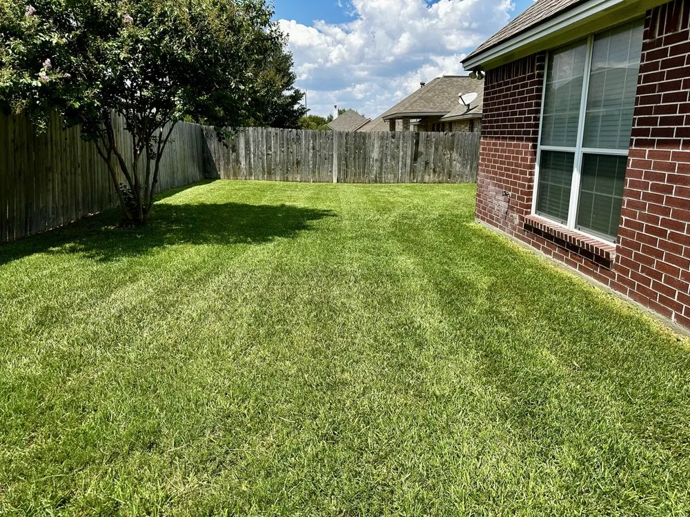Local residential landscaping experts serving Bryan, TX - R & R Lawn Care