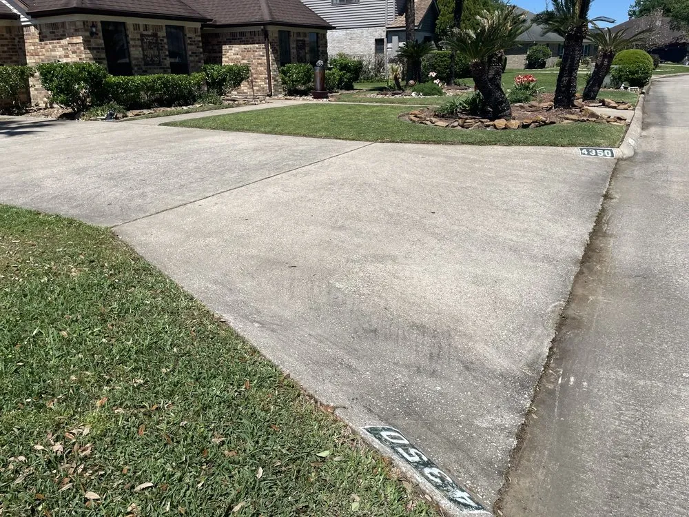 Trusted lawn mowing service in Orange, TX - R & R Lawn Specialties