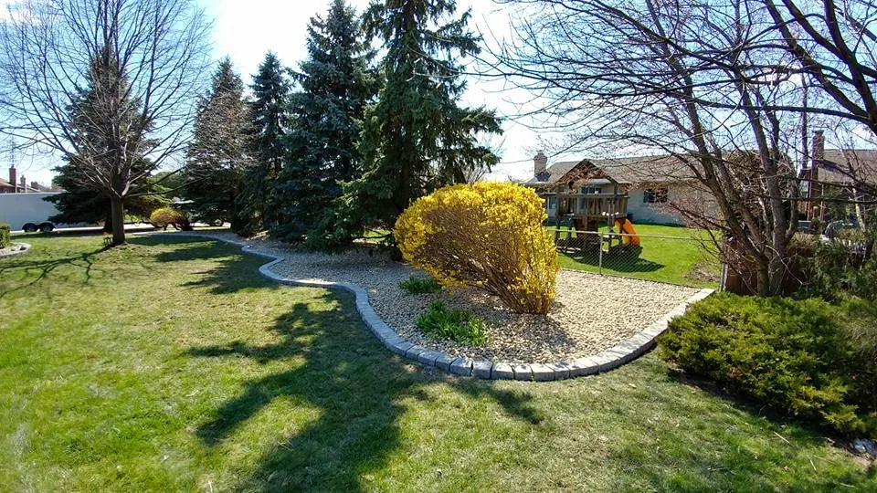 Affordable lawn care service in Macomb, MI - R & R Lawnscaping