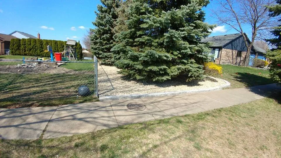 Expert yard maintenance in Macomb, MI - R & R Lawnscaping